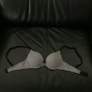 Victoria’s Secret Pink Where Everywhere Push Up Bra 32B